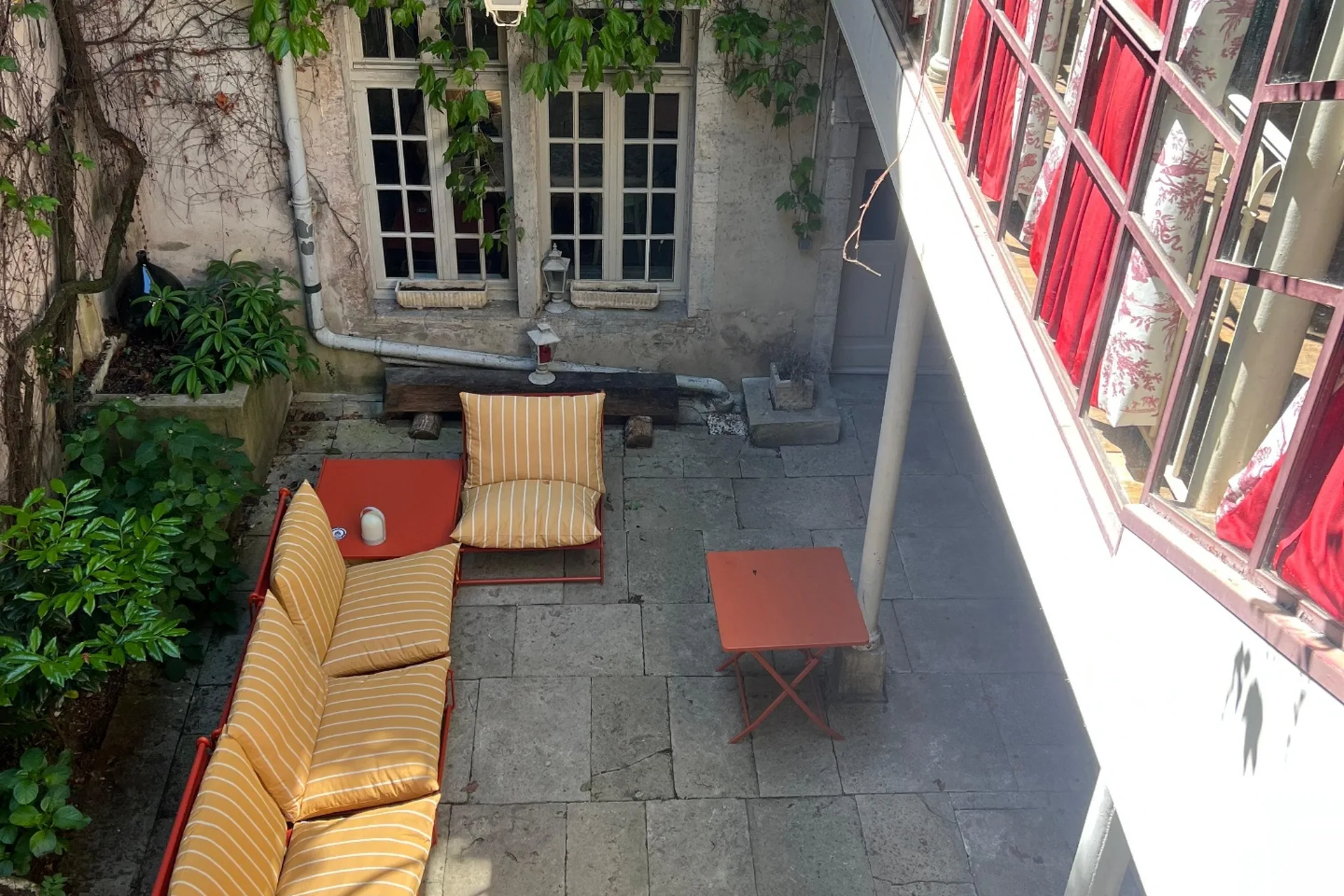 Façade de l'hôtel particulier La Verrière à Poligny